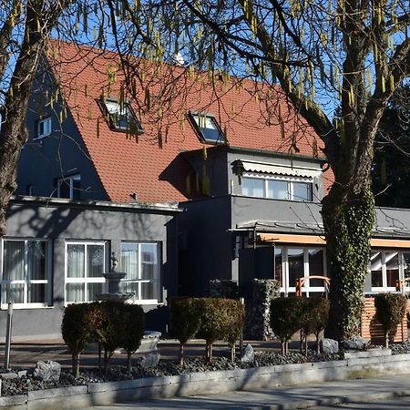 Gersthofer Auszeit Hotel แกร์สโทเฟิน ภายนอก รูปภาพ