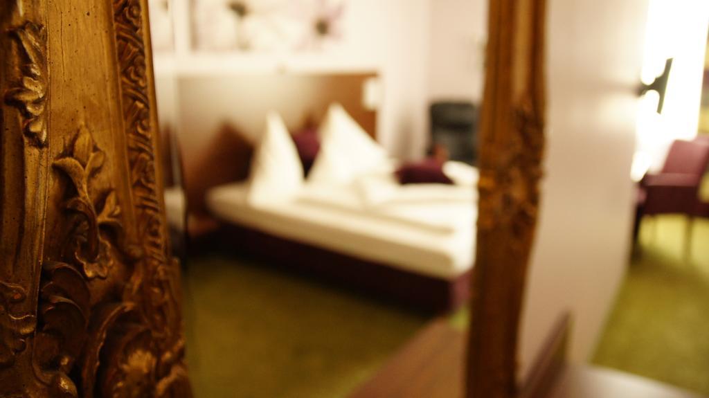 Gersthofer Auszeit Hotel แกร์สโทเฟิน ภายนอก รูปภาพ