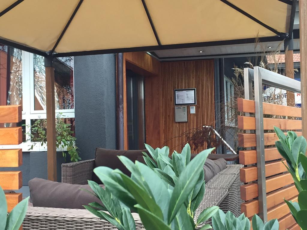Gersthofer Auszeit Hotel แกร์สโทเฟิน ภายนอก รูปภาพ