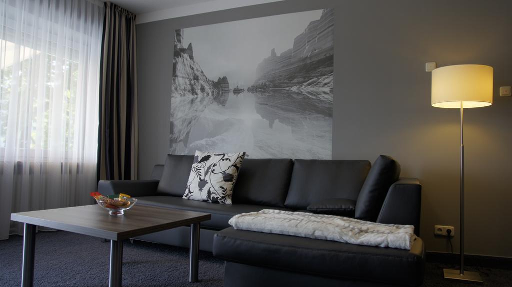 Gersthofer Auszeit Hotel แกร์สโทเฟิน ภายนอก รูปภาพ