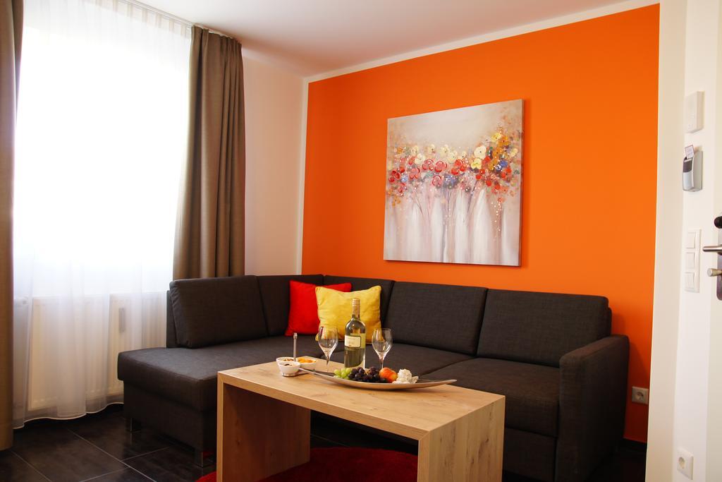 Gersthofer Auszeit Hotel แกร์สโทเฟิน ภายนอก รูปภาพ