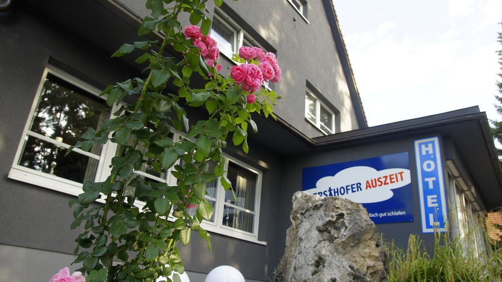 Gersthofer Auszeit Hotel แกร์สโทเฟิน ภายนอก รูปภาพ