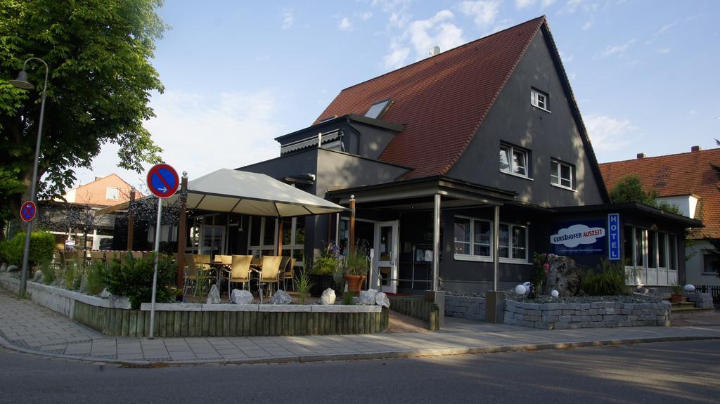 Gersthofer Auszeit Hotel แกร์สโทเฟิน ภายนอก รูปภาพ